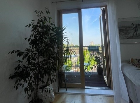 Livingroom Balcony